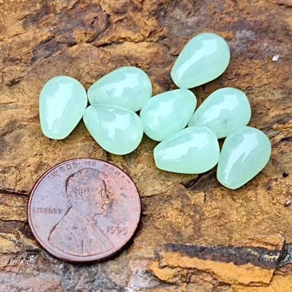 Set of 8 Czech Glass Blue Beads, NWT, 11mmx8mm, Drilled